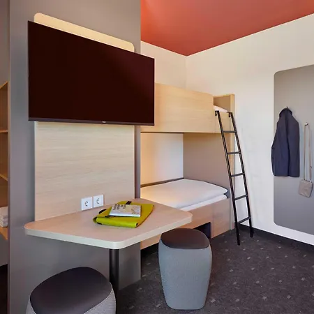 B&B Hotel Neustadt In Holstein Otel 3*