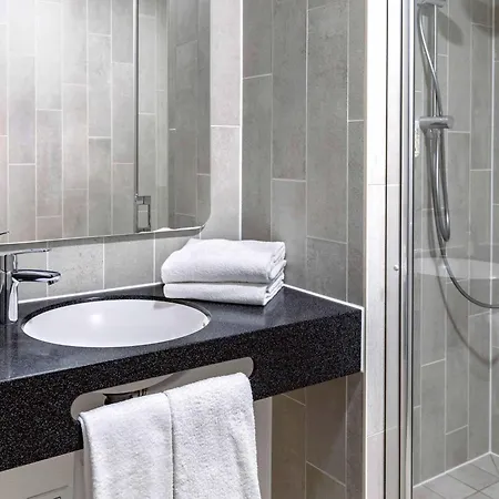 B&B Hotel Neustadt In Holstein Otel 3*